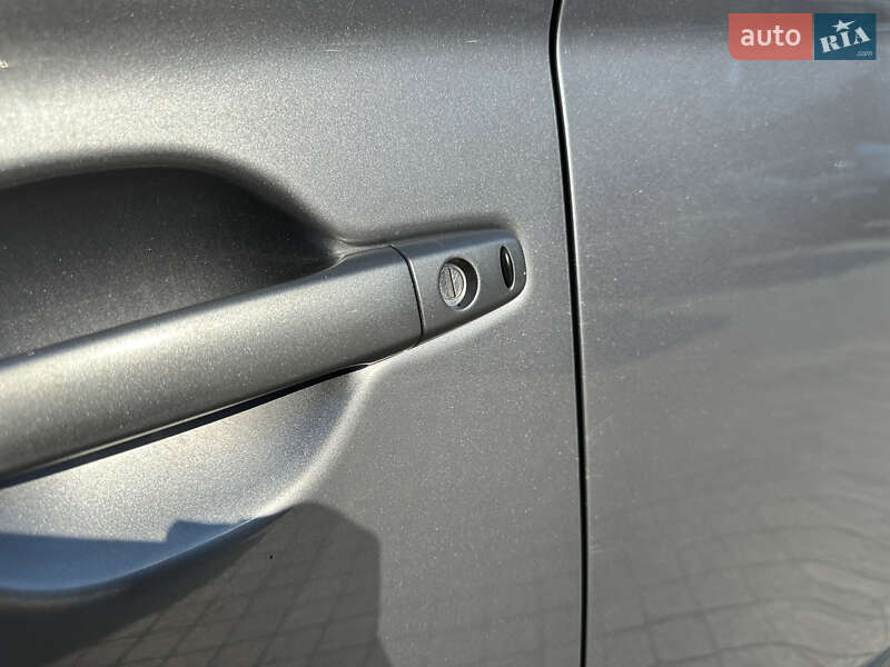 Позашляховик / Кросовер Mitsubishi Outlander 2013 в Попільні