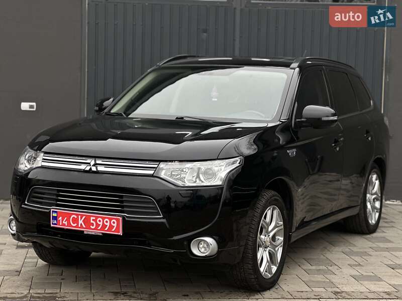 Позашляховик / Кросовер Mitsubishi Outlander 2013 в Івано-Франківську