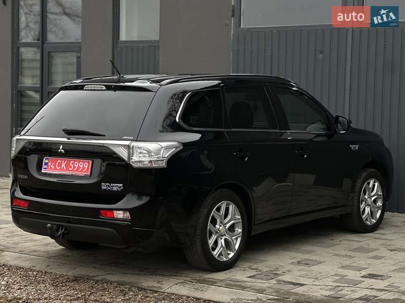 Позашляховик / Кросовер Mitsubishi Outlander 2013 в Івано-Франківську