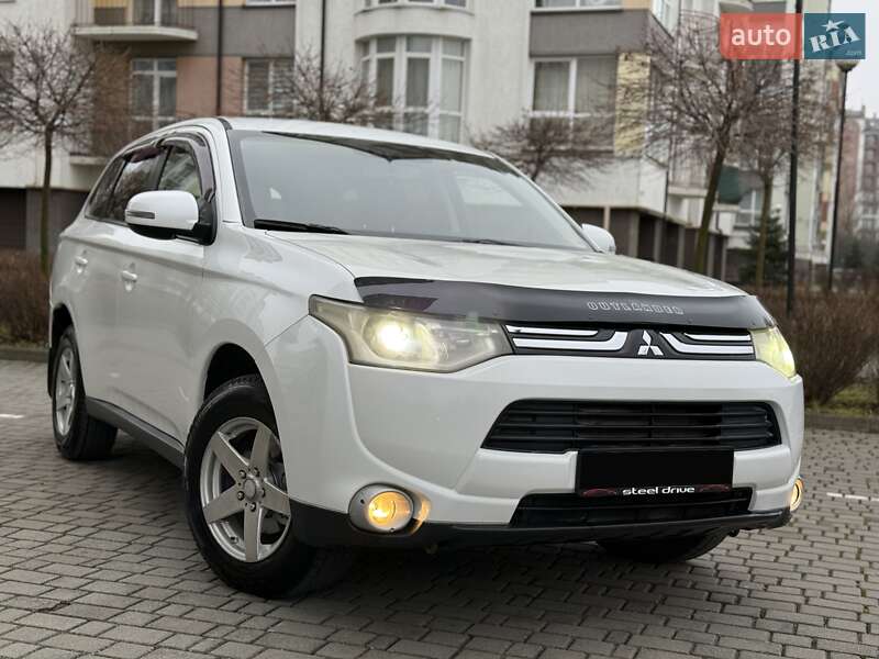 Внедорожник / Кроссовер Mitsubishi Outlander 2013 в Ивано-Франковске