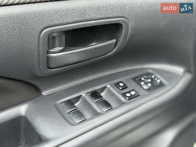 Внедорожник / Кроссовер Mitsubishi Outlander 2013 в Ивано-Франковске