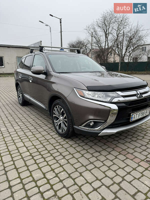Позашляховик / Кросовер Mitsubishi Outlander 2016 в Івано-Франківську фото 2 Позашляховик / Кросовер Mitsubishi Outlander 2016 в Івано-Франківську