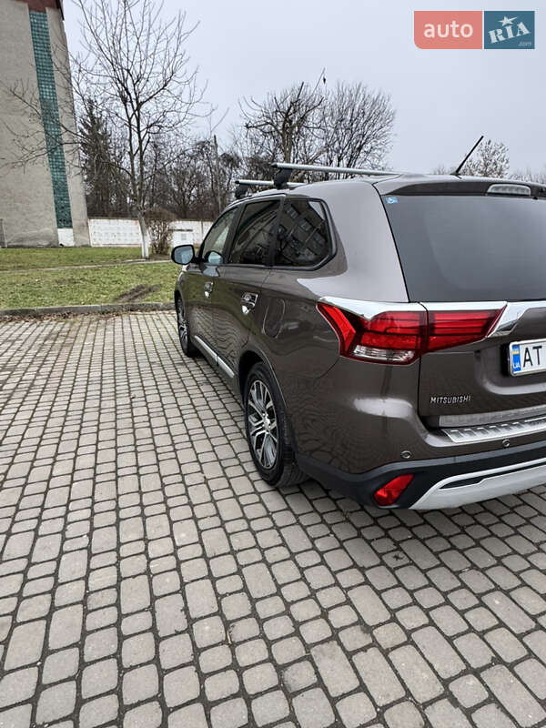 Позашляховик / Кросовер Mitsubishi Outlander 2016 в Івано-Франківську фото 11 Позашляховик / Кросовер Mitsubishi Outlander 2016 в Івано-Франківську
