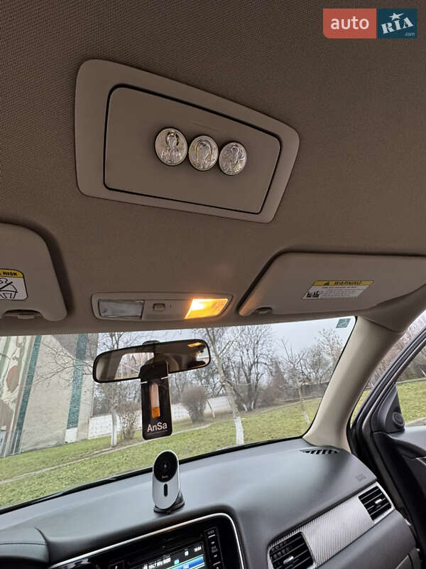 Позашляховик / Кросовер Mitsubishi Outlander 2016 в Івано-Франківську фото 36 Позашляховик / Кросовер Mitsubishi Outlander 2016 в Івано-Франківську