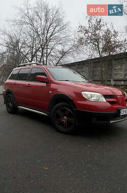 Позашляховик / Кросовер Mitsubishi Outlander 2006 в Києві