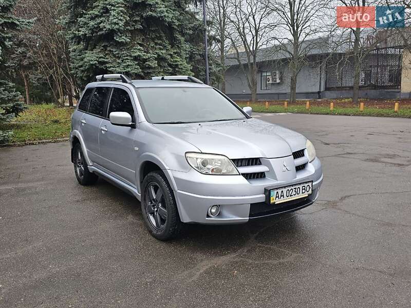 Позашляховик / Кросовер Mitsubishi Outlander 2008 в Києві