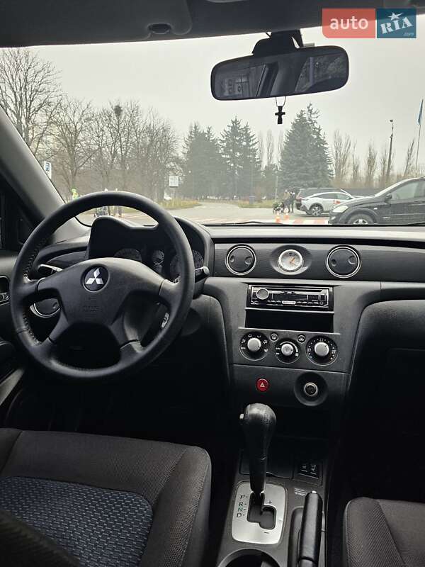 Позашляховик / Кросовер Mitsubishi Outlander 2008 в Києві