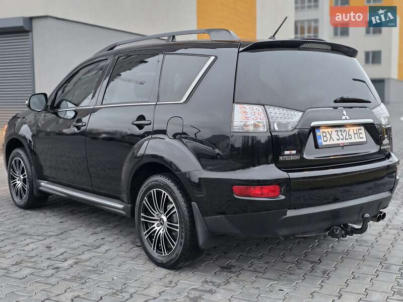 Внедорожник / Кроссовер Mitsubishi Outlander 2012 в Хмельницком