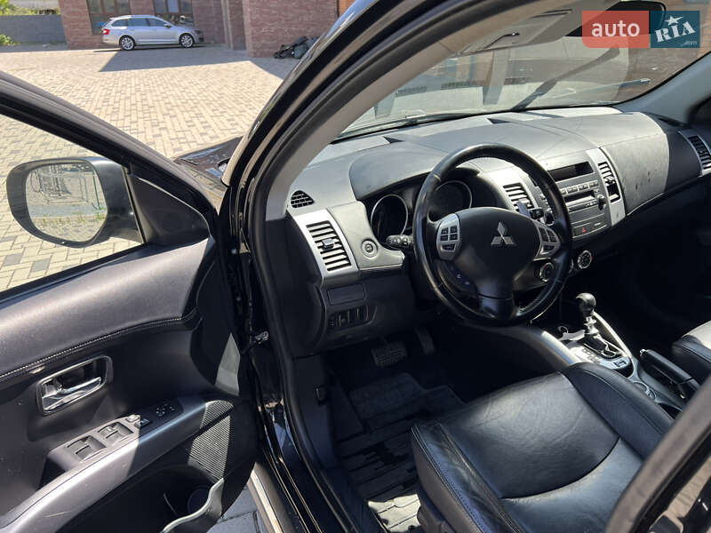 Позашляховик / Кросовер Mitsubishi Outlander 2010 в Рівному фото 14 Позашляховик / Кросовер Mitsubishi Outlander 2010 в Рівному