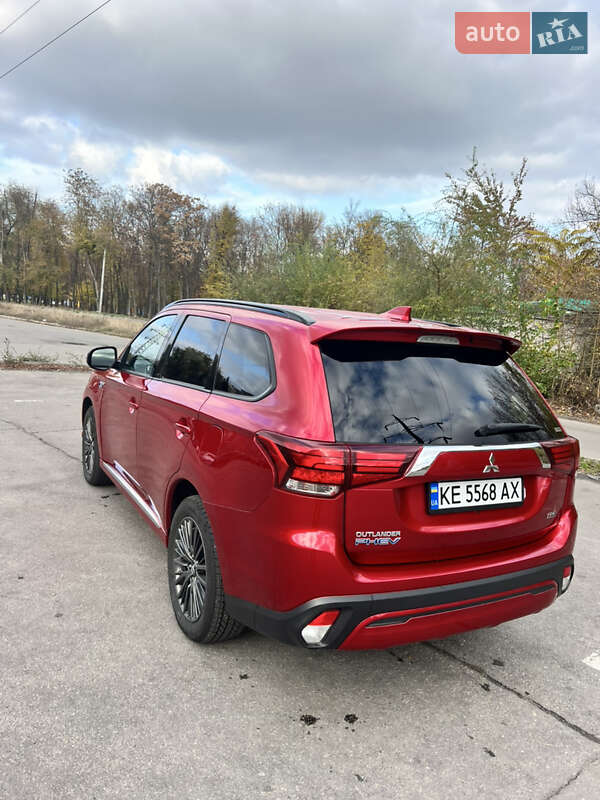 Внедорожник / Кроссовер Mitsubishi Outlander 2021 в Днепре