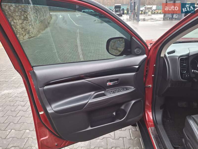 Позашляховик / Кросовер Mitsubishi Outlander 2019 в Вінниці