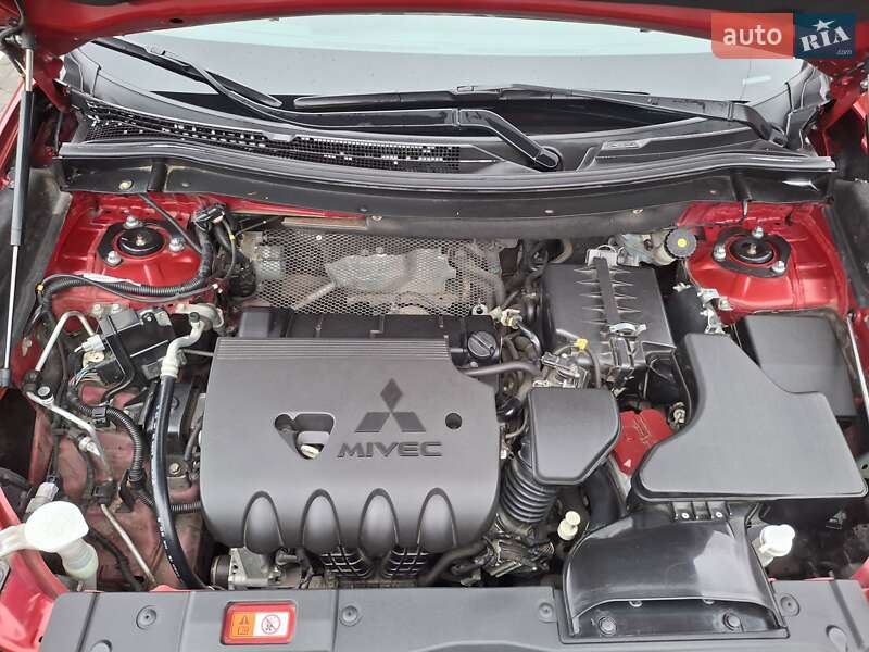 Позашляховик / Кросовер Mitsubishi Outlander 2019 в Вінниці