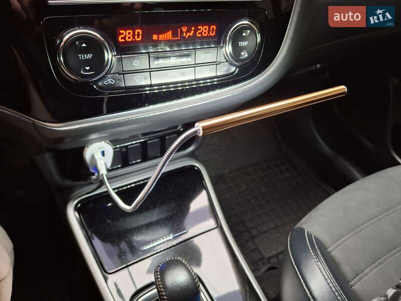 Позашляховик / Кросовер Mitsubishi Outlander 2019 в Вінниці