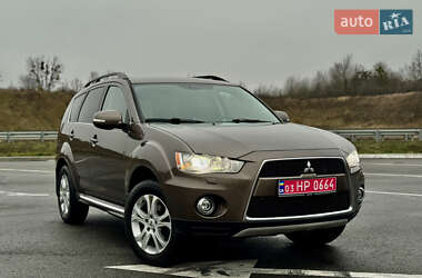 Внедорожник / Кроссовер Mitsubishi Outlander 2012 в Полтаве