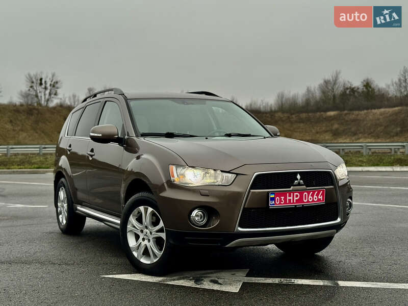 Mitsubishi Outlander 2012