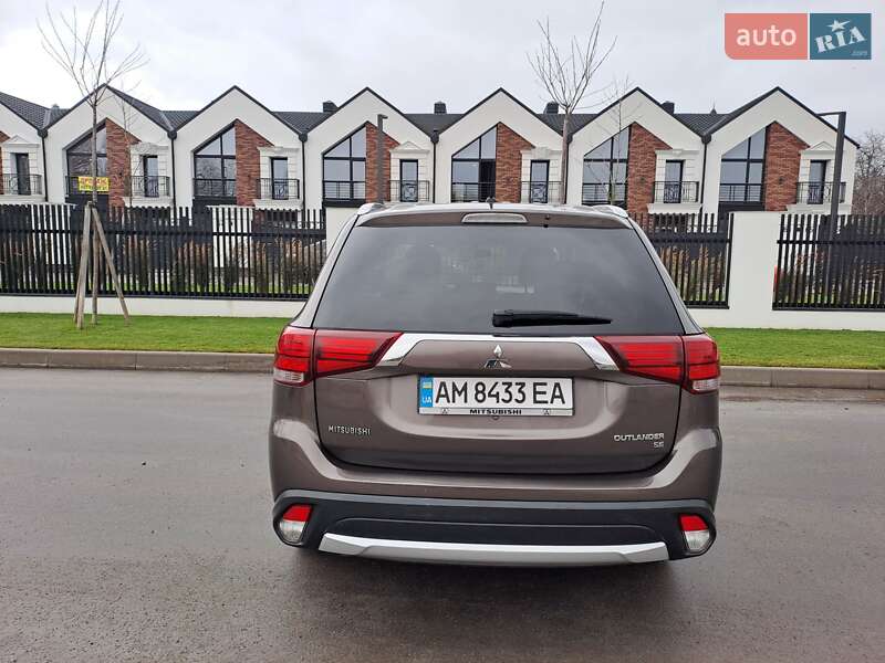 Внедорожник / Кроссовер Mitsubishi Outlander 2016 в Белой Церкви фото 6 Внедорожник / Кроссовер Mitsubishi Outlander 2016 в Белой Церкви