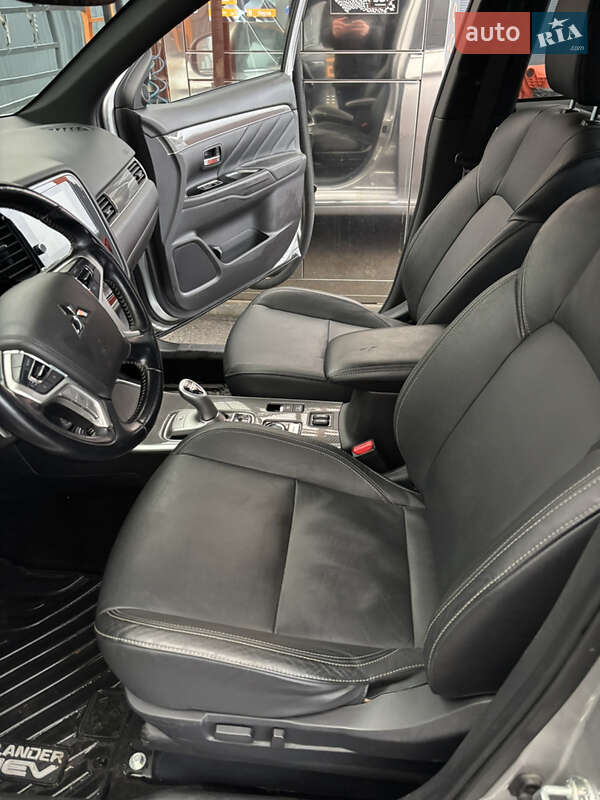 Внедорожник / Кроссовер Mitsubishi Outlander 2018 в Харькове