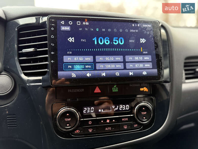 Внедорожник / Кроссовер Mitsubishi Outlander 2017 в Киеве