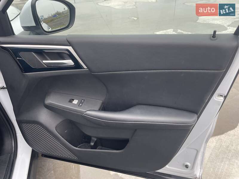 Внедорожник / Кроссовер Mitsubishi Outlander 2021 в Киеве фото 28 Внедорожник / Кроссовер Mitsubishi Outlander 2021 в Киеве