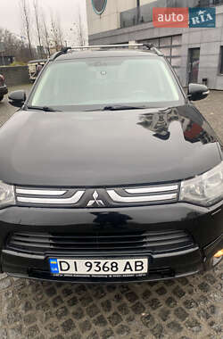 Позашляховик / Кросовер Mitsubishi Outlander 2013 в Львові