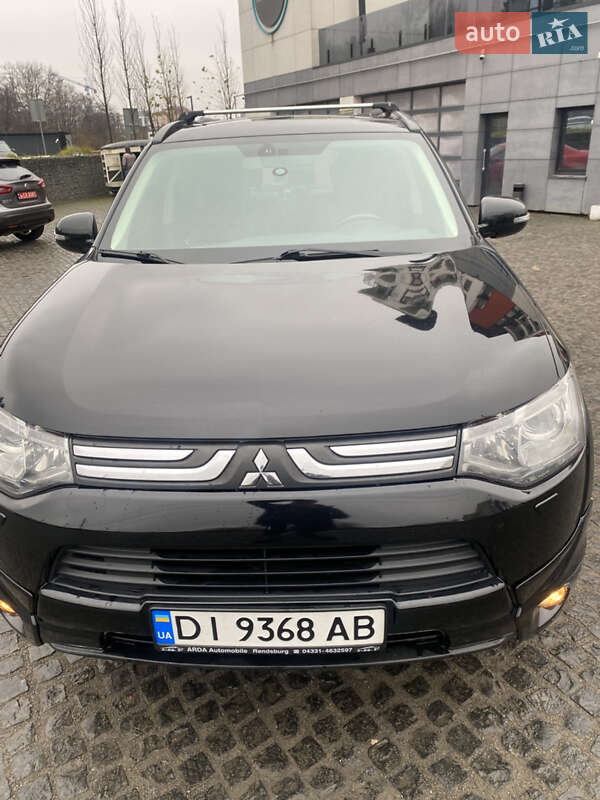 Mitsubishi Outlander 2013