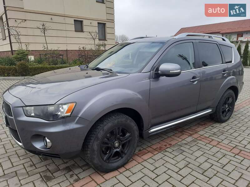 Внедорожник / Кроссовер Mitsubishi Outlander 2009 в Золочеве