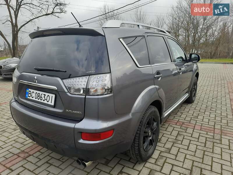 Внедорожник / Кроссовер Mitsubishi Outlander 2009 в Золочеве