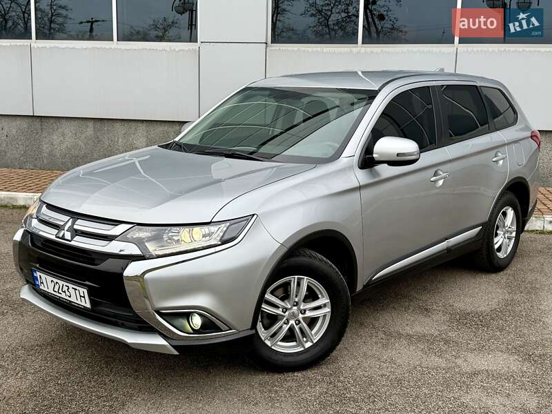 Позашляховик / Кросовер Mitsubishi Outlander 2017 в Білій Церкві