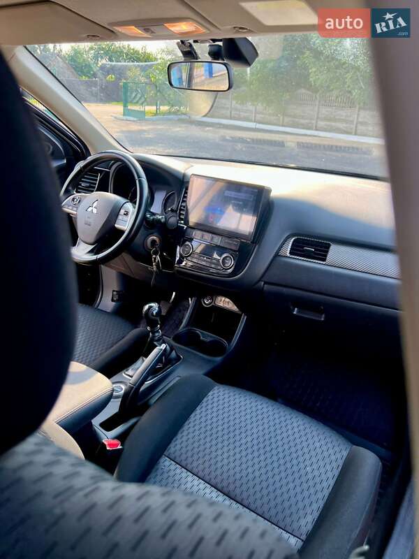 Позашляховик / Кросовер Mitsubishi Outlander 2012 в Батурині фото 15 Позашляховик / Кросовер Mitsubishi Outlander 2012 в Батурині