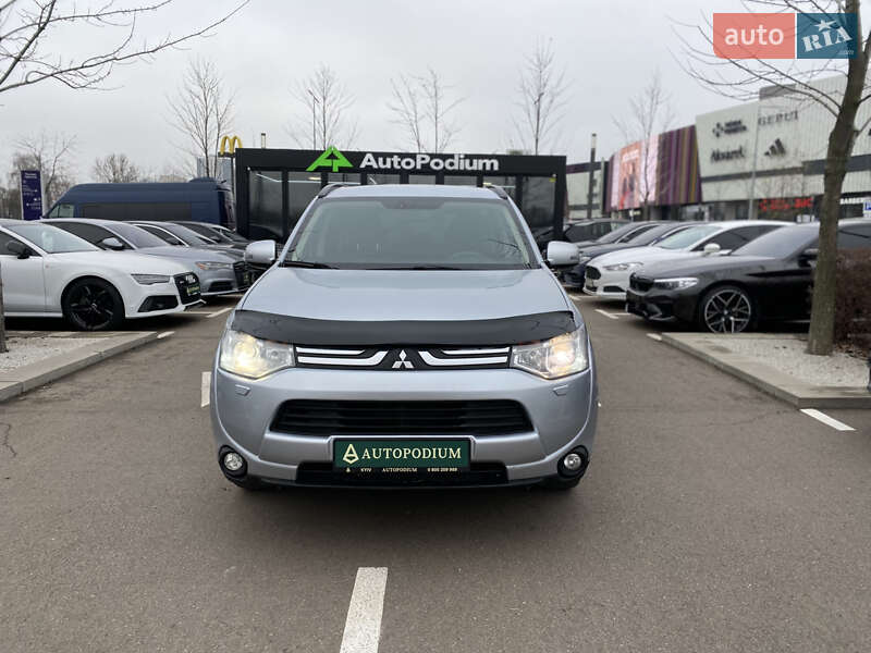 Позашляховик / Кросовер Mitsubishi Outlander 2012 в Києві фото 2 Позашляховик / Кросовер Mitsubishi Outlander 2012 в Києві