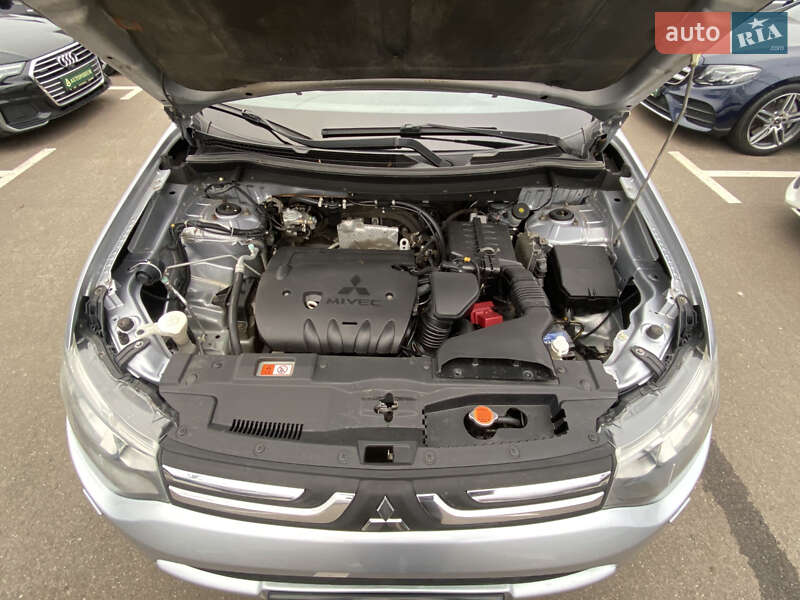 Позашляховик / Кросовер Mitsubishi Outlander 2012 в Києві фото 3 Позашляховик / Кросовер Mitsubishi Outlander 2012 в Києві