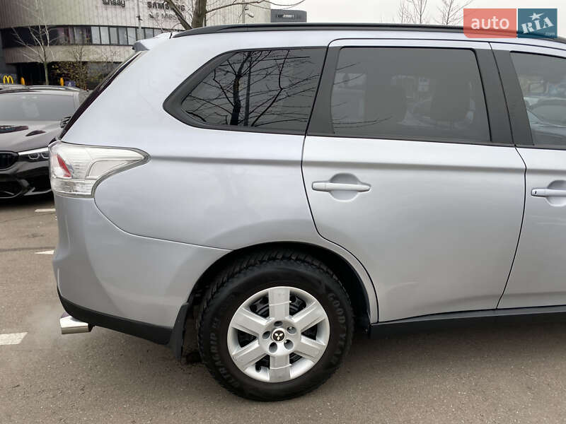 Позашляховик / Кросовер Mitsubishi Outlander 2012 в Києві фото 7 Позашляховик / Кросовер Mitsubishi Outlander 2012 в Києві