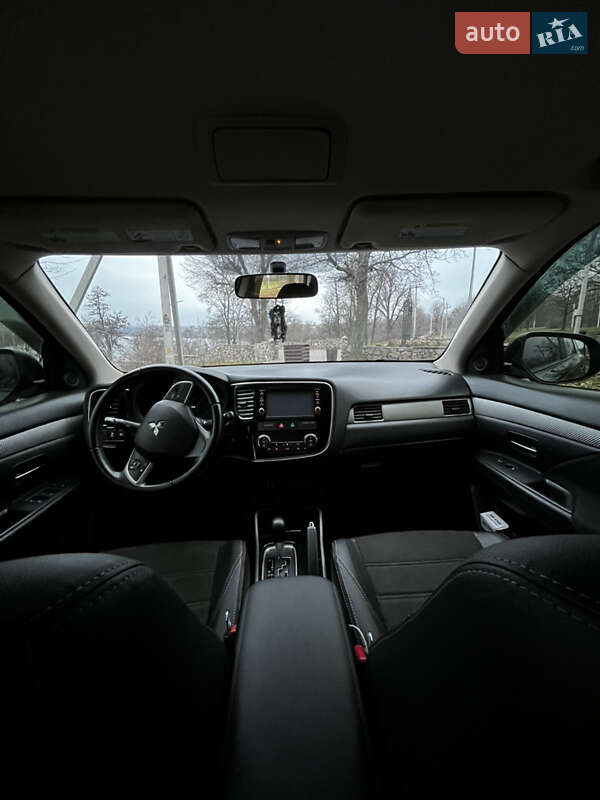 Позашляховик / Кросовер Mitsubishi Outlander 2018 в Кропивницькому фото 11 Позашляховик / Кросовер Mitsubishi Outlander 2018 в Кропивницькому