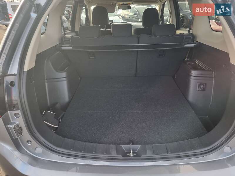 Внедорожник / Кроссовер Mitsubishi Outlander 2020 в Ирпене фото 12 Внедорожник / Кроссовер Mitsubishi Outlander 2020 в Ирпене