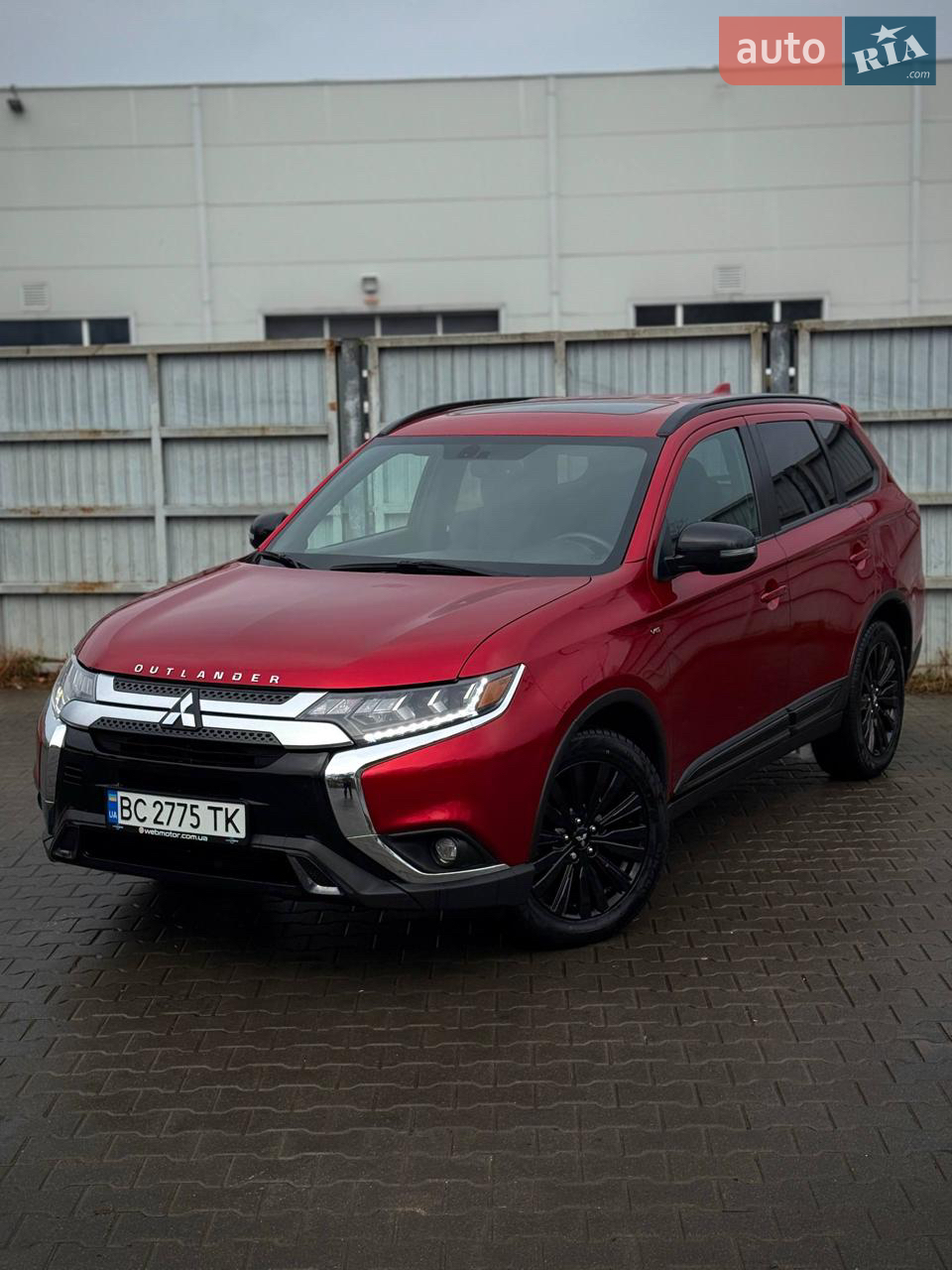 2021 Mitsubishi Outlander - мініатюра 2