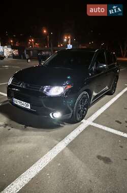 Позашляховик / Кросовер Mitsubishi Outlander 2013 в Харкові
