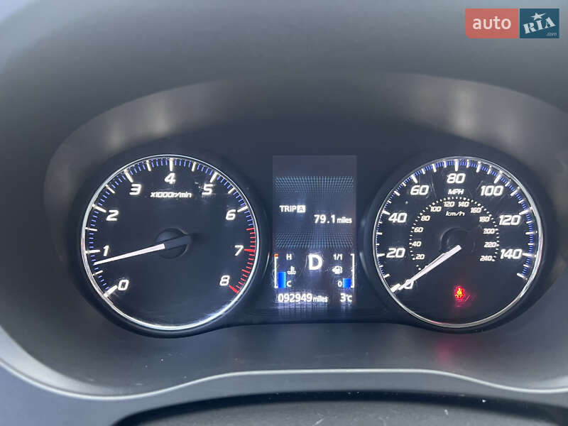 Внедорожник / Кроссовер Mitsubishi Outlander 2019 в Киеве фото 10 Внедорожник / Кроссовер Mitsubishi Outlander 2019 в Киеве