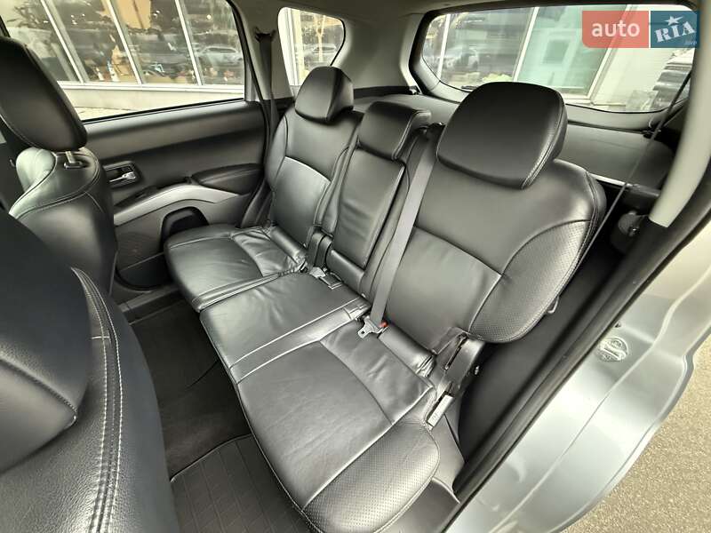 Внедорожник / Кроссовер Mitsubishi Outlander 2007 в Киеве фото 19 Внедорожник / Кроссовер Mitsubishi Outlander 2007 в Киеве