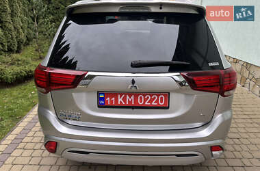 Позашляховик / Кросовер Mitsubishi Outlander 2019 в Львові
