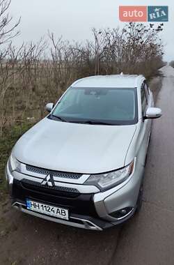 Внедорожник / Кроссовер Mitsubishi Outlander 2019 в Одессе