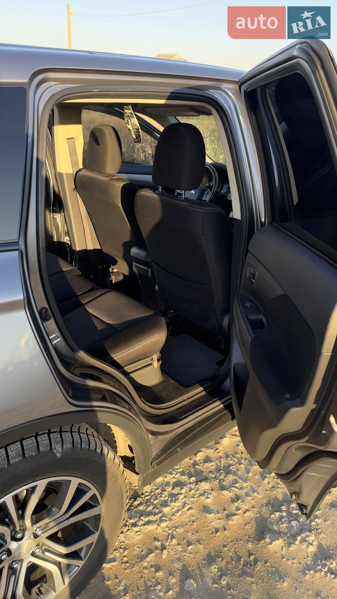 2018 Mitsubishi Outlander - мініатюра 14