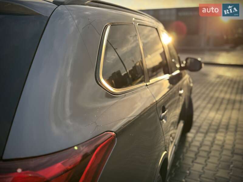 Внедорожник / Кроссовер Mitsubishi Outlander 2018 в Харькове фото 12 Внедорожник / Кроссовер Mitsubishi Outlander 2018 в Харькове