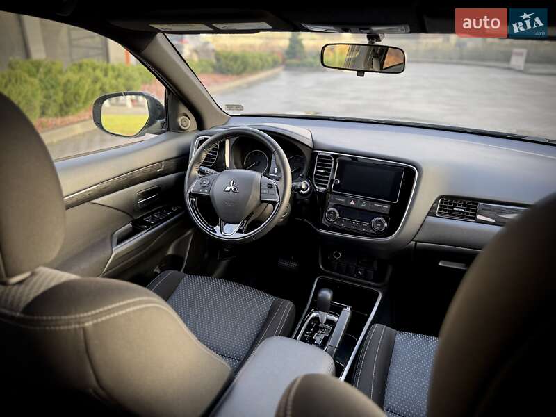 Внедорожник / Кроссовер Mitsubishi Outlander 2018 в Харькове фото 20 Внедорожник / Кроссовер Mitsubishi Outlander 2018 в Харькове