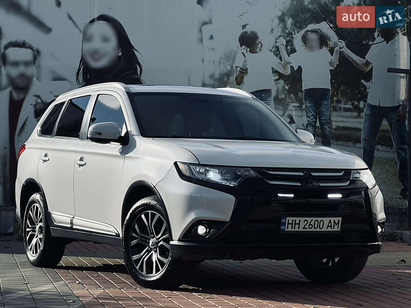 Внедорожник / Кроссовер Mitsubishi Outlander 2015 в Одессе фото 9 Внедорожник / Кроссовер Mitsubishi Outlander 2015 в Одессе