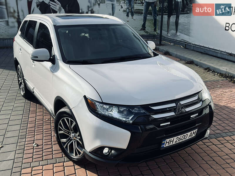 Внедорожник / Кроссовер Mitsubishi Outlander 2015 в Одессе фото 12 Внедорожник / Кроссовер Mitsubishi Outlander 2015 в Одессе