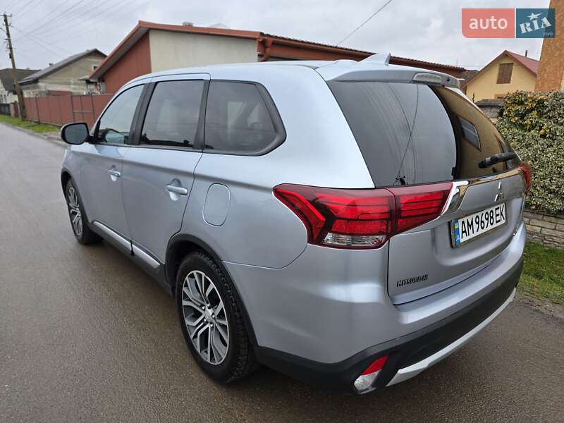 Внедорожник / Кроссовер Mitsubishi Outlander 2017 в Тернополе фото 7 Внедорожник / Кроссовер Mitsubishi Outlander 2017 в Тернополе
