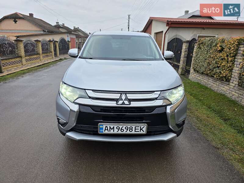 Внедорожник / Кроссовер Mitsubishi Outlander 2017 в Тернополе фото 16 Внедорожник / Кроссовер Mitsubishi Outlander 2017 в Тернополе