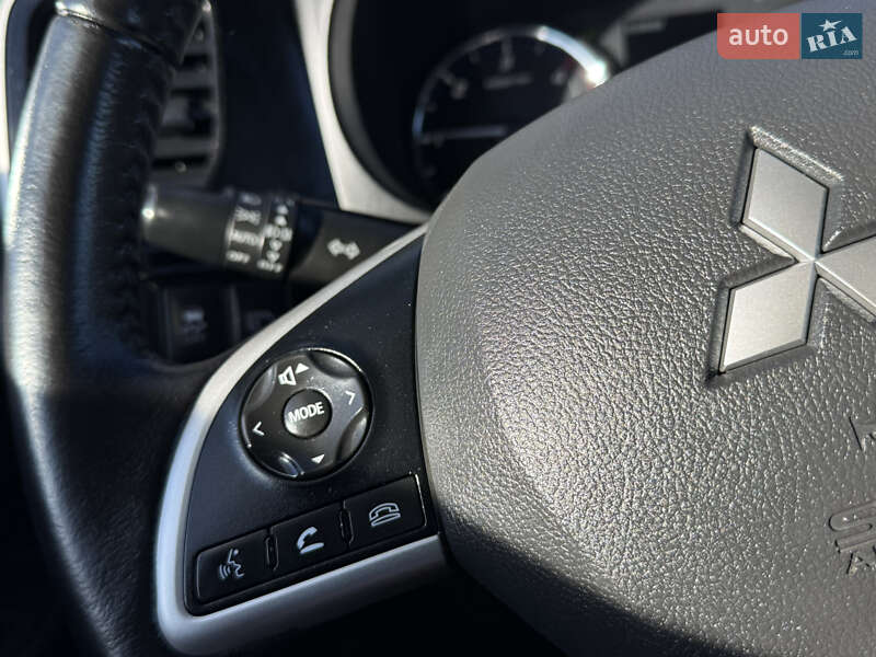 Внедорожник / Кроссовер Mitsubishi Outlander 2013 в Стрые фото 52 Внедорожник / Кроссовер Mitsubishi Outlander 2013 в Стрые