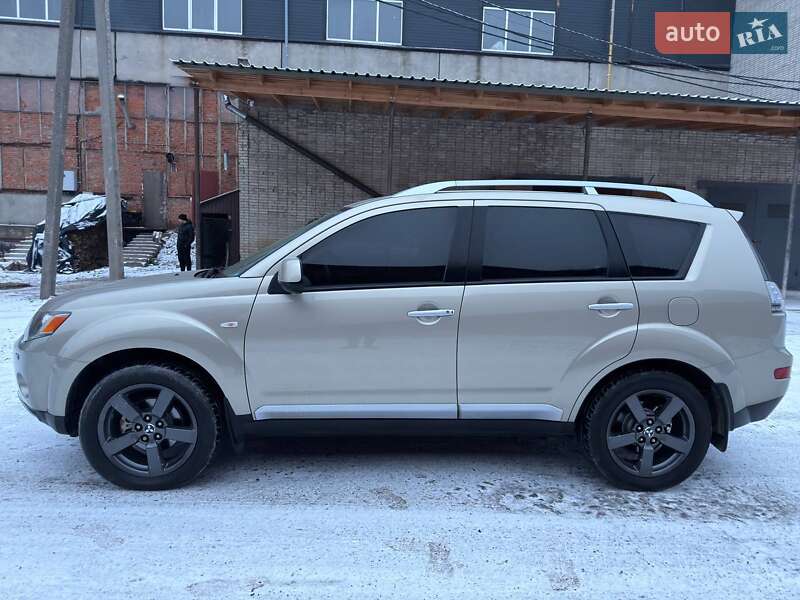 Внедорожник / Кроссовер Mitsubishi Outlander 2007 в Ахтырке
