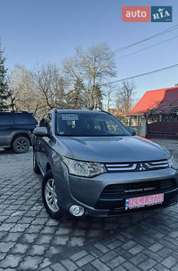 Позашляховик / Кросовер Mitsubishi Outlander 2013 в Одесі